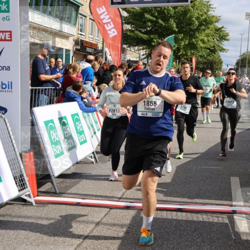 15.09.2024 - PSD Bank Halbmarathon Strokosch-Dieckow http://msf.ph/oto/7096378 15.09.2024 12:01:08 Ziel 1362, 1492, 1769, 1781, 1782, 1792, 1868, 1880, 1914, 1951, 1969, 2048, 2223, 2248, 2293, 2813, 2875, 2910, 2928, 2953, 2961, 3023, 3088, 3171 meine-sportfotos.de