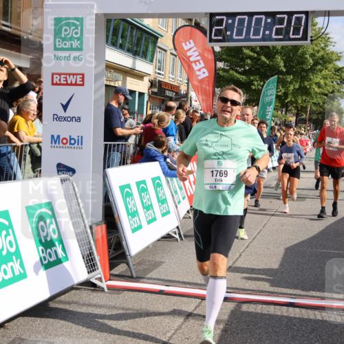 15.09.2024 - PSD Bank Halbmarathon Strokosch-Dieckow http://msf.ph/oto/7096385 15.09.2024 12:01:11 Ziel 1362, 1492, 1732, 1769, 1782, 1792, 1868, 1880, 1899, 1969, 2223, 2248, 2293, 2772, 2813, 2824, 2875, 2910, 2928, 2953, 2961, 3023, 3088, 3171 meine-sportfotos.de