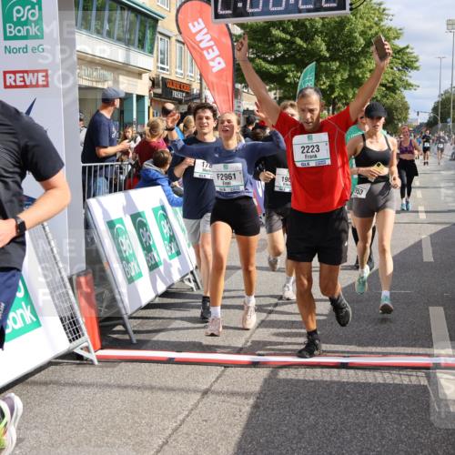 15.09.2024 - PSD Bank Halbmarathon Strokosch-Dieckow http://msf.ph/oto/7096391 15.09.2024 12:01:13 Ziel 1362, 1492, 1732, 1769, 1782, 1792, 1868, 1880, 1899, 1969, 2223, 2248, 2293, 2772, 2813, 2824, 2875, 2910, 2928, 2953, 2961, 3023, 3088, 3171 meine-sportfotos.de