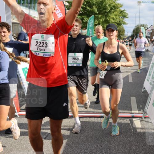 15.09.2024 - PSD Bank Halbmarathon Strokosch-Dieckow http://msf.ph/oto/7096396 15.09.2024 12:01:15 Ziel 1362, 1492, 1732, 1755, 1769, 1782, 1792, 1868, 1880, 1899, 1969, 2223, 2293, 2772, 2813, 2824, 2875, 2910, 2928, 2952, 2953, 2961, 3023, 3088, 3171 meine-sportfotos.de