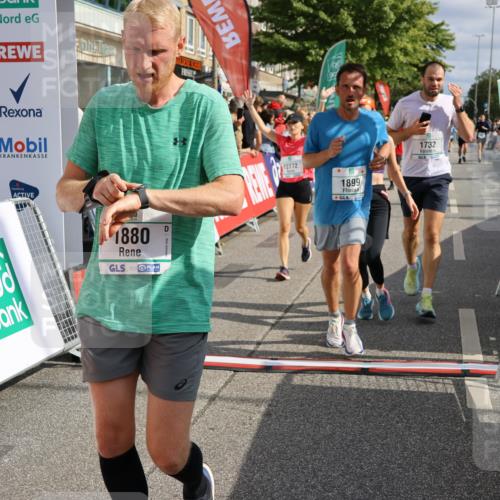 15.09.2024 - PSD Bank Halbmarathon Strokosch-Dieckow http://msf.ph/oto/7096397 15.09.2024 12:01:17 Ziel 1492, 1732, 1755, 1769, 1782, 1792, 1868, 1880, 1899, 1969, 2223, 2293, 2682, 2772, 2813, 2824, 2875, 2910, 2952, 2953, 2961, 3023, 3171 meine-sportfotos.de