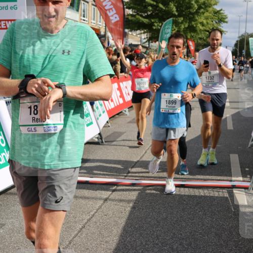 15.09.2024 - PSD Bank Halbmarathon Strokosch-Dieckow http://msf.ph/oto/7096401 15.09.2024 12:01:17 Ziel 1492, 1732, 1755, 1769, 1782, 1792, 1868, 1880, 1899, 1969, 2223, 2293, 2682, 2772, 2813, 2824, 2875, 2910, 2952, 2953, 2961, 3023, 3171 meine-sportfotos.de