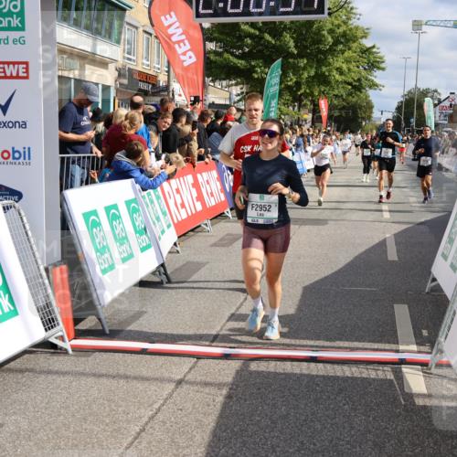15.09.2024 - PSD Bank Halbmarathon Strokosch-Dieckow http://msf.ph/oto/7096412 15.09.2024 12:01:21 Ziel 1492, 1732, 1755, 1769, 1782, 1792, 1880, 1899, 1969, 2223, 2236, 2237, 2682, 2710, 2772, 2813, 2824, 2875, 2910, 2952, 2953, 2961, 2964, 3023 meine-sportfotos.de