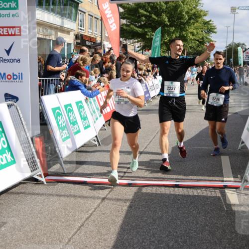 15.09.2024 - PSD Bank Halbmarathon Strokosch-Dieckow http://msf.ph/oto/7096417 15.09.2024 12:01:25 Ziel 1492, 1631, 1732, 1755, 1782, 1880, 1899, 1969, 2223, 2236, 2237, 2682, 2710, 2772, 2805, 2824, 2952, 2953, 2961, 2964, 3190 meine-sportfotos.de