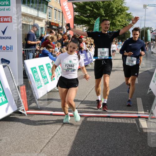 15.09.2024 - PSD Bank Halbmarathon Strokosch-Dieckow http://msf.ph/oto/7096421 15.09.2024 12:01:26 Ziel 1631, 1732, 1755, 1782, 1880, 1899, 1969, 2236, 2237, 2682, 2710, 2772, 2805, 2824, 2843, 2952, 2953, 2961, 2964, 3190 meine-sportfotos.de