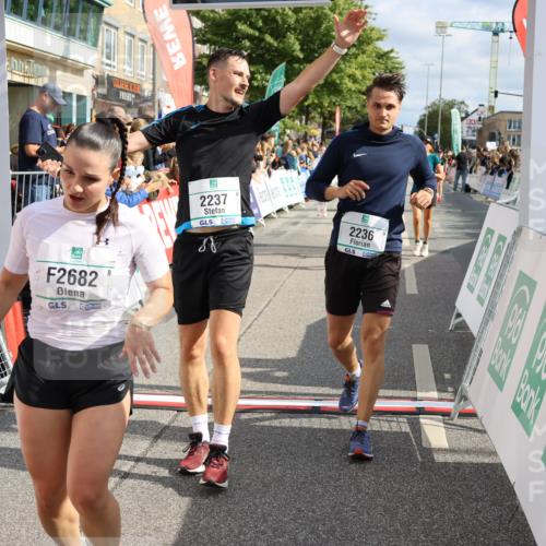 15.09.2024 - PSD Bank Halbmarathon Strokosch-Dieckow http://msf.ph/oto/7096423 15.09.2024 12:01:27 Ziel 1631, 1732, 1755, 1880, 1899, 2236, 2237, 2682, 2710, 2772, 2805, 2824, 2843, 2952, 2953, 2964, 3190 meine-sportfotos.de