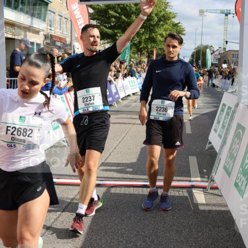 15.09.2024 - PSD Bank Halbmarathon Strokosch-Dieckow http://msf.ph/oto/7096426 15.09.2024 12:01:27 Ziel 1631, 1732, 1755, 1880, 1899, 2236, 2237, 2682, 2710, 2772, 2805, 2824, 2843, 2952, 2953, 2964, 3190 meine-sportfotos.de