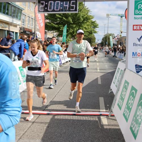 15.09.2024 - PSD Bank Halbmarathon Strokosch-Dieckow http://msf.ph/oto/7096433 15.09.2024 12:01:36 Ziel 1631, 1695, 1710, 1804, 1971, 2236, 2237, 2506, 2682, 2710, 2805, 2843, 2964, 3176, 3190 meine-sportfotos.de