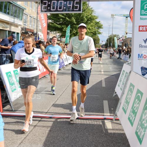 15.09.2024 - PSD Bank Halbmarathon Strokosch-Dieckow http://msf.ph/oto/7096437 15.09.2024 12:01:36 Ziel 1631, 1695, 1710, 1804, 1971, 2236, 2237, 2506, 2682, 2710, 2805, 2843, 2964, 3176, 3190 meine-sportfotos.de