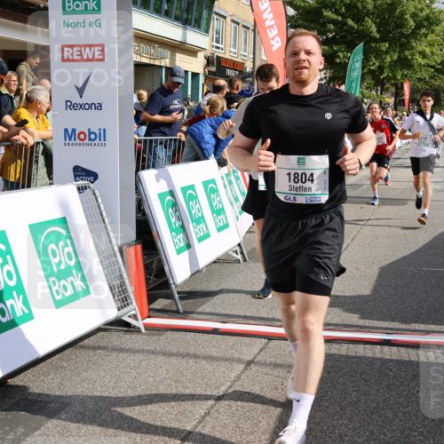 15.09.2024 - PSD Bank Halbmarathon Strokosch-Dieckow http://msf.ph/oto/7096443 15.09.2024 12:01:43 Ziel 1523, 1631, 1695, 1710, 1804, 1809, 1823, 1971, 2010, 2329, 2413, 2506, 2805, 2843, 3176, 3190, 3195 meine-sportfotos.de
