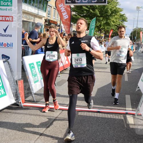 15.09.2024 - PSD Bank Halbmarathon Strokosch-Dieckow http://msf.ph/oto/7096455 15.09.2024 12:01:48 Ziel 1523, 1695, 1710, 1804, 1809, 1823, 1971, 2010, 2279, 2329, 2413, 2506, 3176, 3195 meine-sportfotos.de