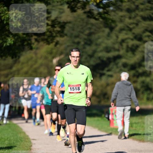22.09.2024 - 32. Volkslauf durch das schöne Alstertal Dr. Thomas Lammeyer http://msf.ph/oto/7104325 22.09.2024 10:04:54 Laufen 5, 00, 1518 meine-sportfotos.de