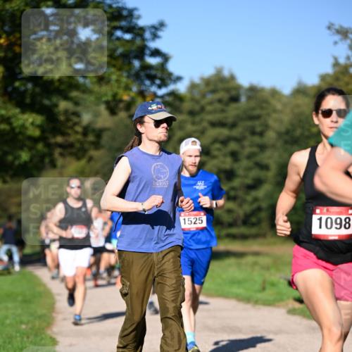 22.09.2024 - 32. Volkslauf durch das schöne Alstertal Dr. Thomas Lammeyer http://msf.ph/oto/7104405 22.09.2024 10:05:02 Laufen 1525, 1098 meine-sportfotos.de