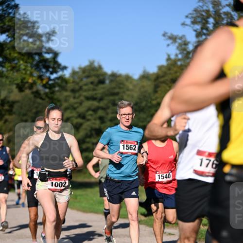 22.09.2024 - 32. Volkslauf durch das schöne Alstertal Dr. Thomas Lammeyer http://msf.ph/oto/7104482 22.09.2024 10:05:09 Laufen 1002, 1562, 1540, 176 meine-sportfotos.de