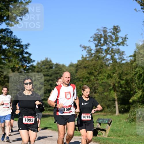 22.09.2024 - 32. Volkslauf durch das schöne Alstertal Dr. Thomas Lammeyer http://msf.ph/oto/7105159 22.09.2024 10:06:12 Laufen 1582, 1093, 1588, 1013 meine-sportfotos.de