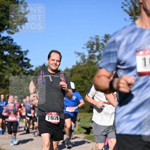 22.09.2024 - 32. Volkslauf durch das schöne Alstertal Dr. Thomas Lammeyer http://msf.ph/oto/7105382 22.09.2024 10:06:32 Laufen 1070, 1609, 1654, 1 meine-sportfotos.de