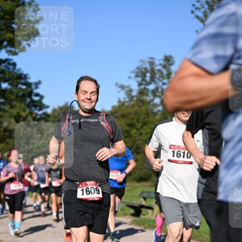 22.09.2024 - 32. Volkslauf durch das schöne Alstertal Dr. Thomas Lammeyer http://msf.ph/oto/7105384 22.09.2024 10:06:32 Laufen 1030, 1609, 1610 meine-sportfotos.de