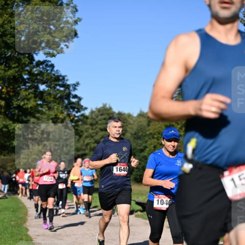 22.09.2024 - 32. Volkslauf durch das schöne Alstertal Dr. Thomas Lammeyer http://msf.ph/oto/7105558 22.09.2024 10:06:50 Laufen 1034, 1640, 1040, 15 meine-sportfotos.de