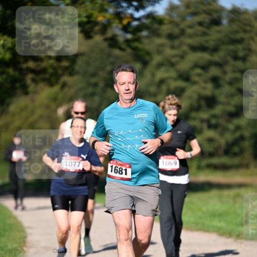 22.09.2024 - 32. Volkslauf durch das schöne Alstertal Dr. Thomas Lammeyer http://msf.ph/oto/7106050 22.09.2024 10:07:48 Laufen 1077, 2, 1069, 1681 meine-sportfotos.de