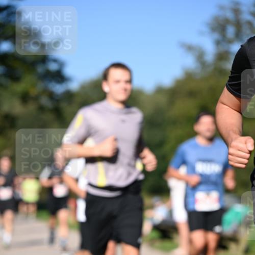 22.09.2024 - 32. Volkslauf durch das schöne Alstertal Dr. Thomas Lammeyer http://msf.ph/oto/7106590 22.09.2024 10:25:15 Laufen  meine-sportfotos.de