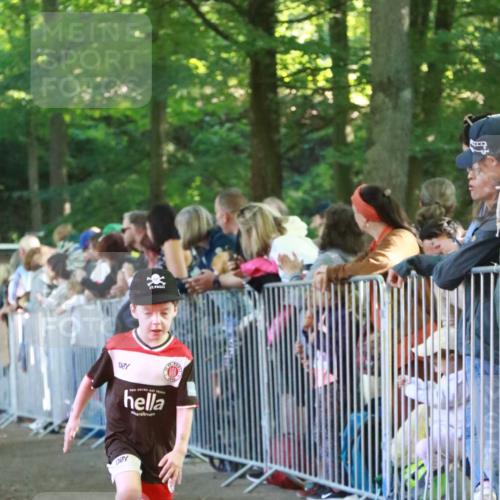 22.09.2024 - 32. Volkslauf durch das schöne Alstertal H.Heesch http://msf.ph/oto/7109997 22.09.2024 10:44:00 Ziel  meine-sportfotos.de