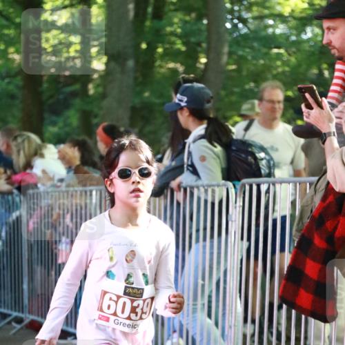 22.09.2024 - 32. Volkslauf durch das schöne Alstertal H.Heesch http://msf.ph/oto/7110033 22.09.2024 10:44:07 Ziel  meine-sportfotos.de
