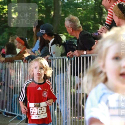 22.09.2024 - 32. Volkslauf durch das schöne Alstertal H.Heesch http://msf.ph/oto/7110122 22.09.2024 10:44:32 Ziel  meine-sportfotos.de