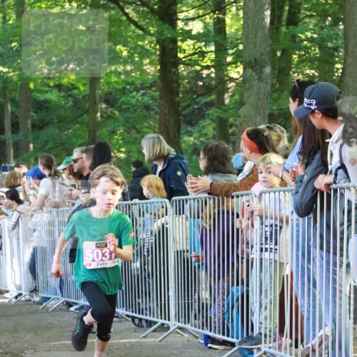 22.09.2024 - 32. Volkslauf durch das schöne Alstertal H.Heesch http://msf.ph/oto/7110183 22.09.2024 10:44:53 Ziel 5034, 5037 meine-sportfotos.de