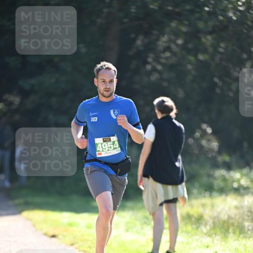 22.09.2024 - 32. Volkslauf durch das schöne Alstertal Dr. Thomas Lammeyer http://msf.ph/oto/7110188 22.09.2024 10:50:01 Laufen 6, 4954 meine-sportfotos.de