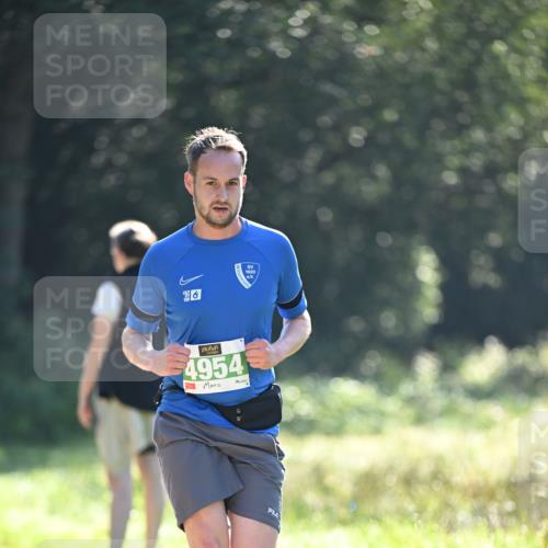 22.09.2024 - 32. Volkslauf durch das schöne Alstertal Dr. Thomas Lammeyer http://msf.ph/oto/7110198 22.09.2024 10:50:02 Laufen 6, 1920, 4954 meine-sportfotos.de