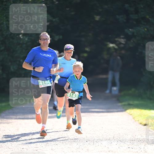 22.09.2024 - 32. Volkslauf durch das schöne Alstertal Dr. Thomas Lammeyer http://msf.ph/oto/7110374 22.09.2024 10:50:50 Laufen 2, 1, 4144, 4143 meine-sportfotos.de