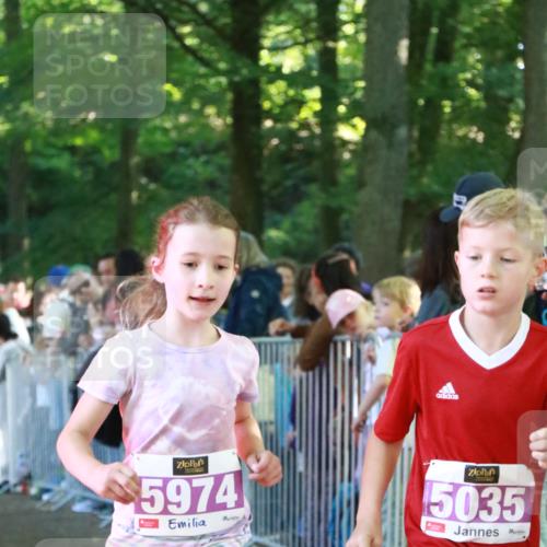 22.09.2024 - 32. Volkslauf durch das schöne Alstertal H.Heesch http://msf.ph/oto/7110433 22.09.2024 10:46:05 Ziel 5035, 5974 meine-sportfotos.de