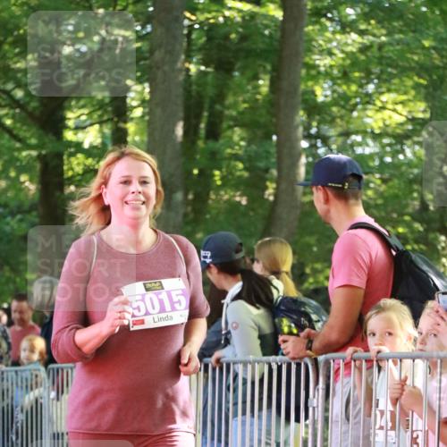 22.09.2024 - 32. Volkslauf durch das schöne Alstertal H.Heesch http://msf.ph/oto/7110524 22.09.2024 10:46:42 Ziel 5006, 5014, 5015 meine-sportfotos.de