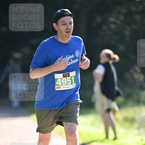 22.09.2024 - 32. Volkslauf durch das schöne Alstertal Dr. Thomas Lammeyer http://msf.ph/oto/7110531 22.09.2024 10:51:04 Laufen 4951 meine-sportfotos.de