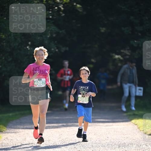 22.09.2024 - 32. Volkslauf durch das schöne Alstertal Dr. Thomas Lammeyer http://msf.ph/oto/7110554 22.09.2024 10:51:11 Laufen 4087, 4088 meine-sportfotos.de