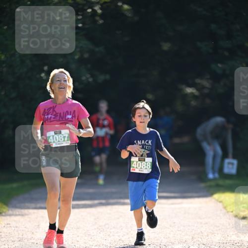 22.09.2024 - 32. Volkslauf durch das schöne Alstertal Dr. Thomas Lammeyer http://msf.ph/oto/7110572 22.09.2024 10:51:12 Laufen 4087, 4088 meine-sportfotos.de