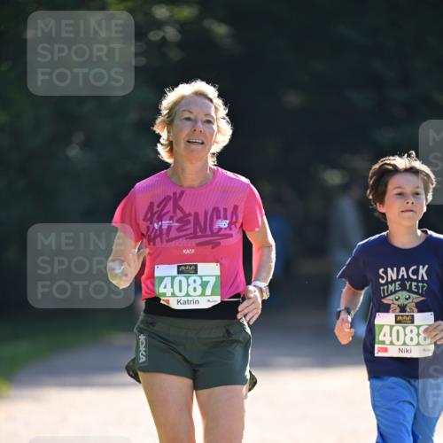 22.09.2024 - 32. Volkslauf durch das schöne Alstertal Dr. Thomas Lammeyer http://msf.ph/oto/7110611 22.09.2024 10:51:14 Laufen 4087, 4088 meine-sportfotos.de
