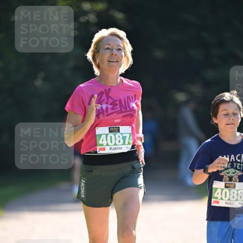 22.09.2024 - 32. Volkslauf durch das schöne Alstertal Dr. Thomas Lammeyer http://msf.ph/oto/7110614 22.09.2024 10:51:15 Laufen 4087, 4088 meine-sportfotos.de