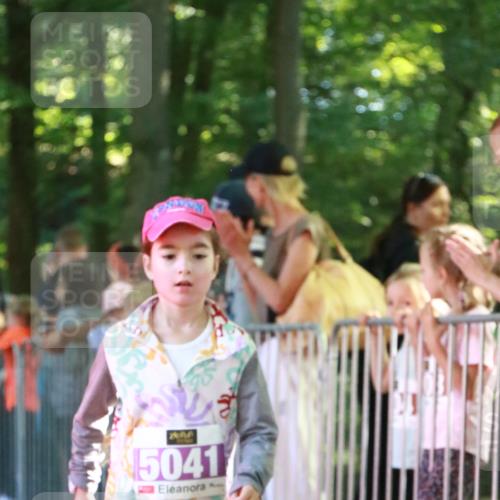 22.09.2024 - 32. Volkslauf durch das schöne Alstertal H.Heesch http://msf.ph/oto/7110669 22.09.2024 10:47:24 Ziel 5005, 5011, 5041, 5044, 5045 meine-sportfotos.de