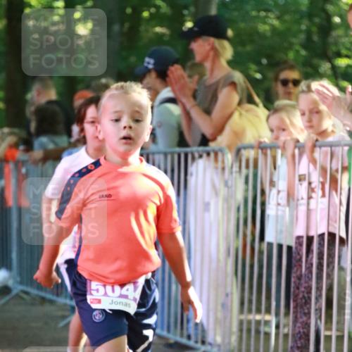 22.09.2024 - 32. Volkslauf durch das schöne Alstertal H.Heesch http://msf.ph/oto/7110704 22.09.2024 10:47:27 Ziel 5011, 5041, 5044, 5045 meine-sportfotos.de