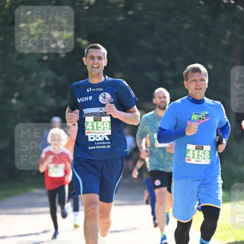 22.09.2024 - 32. Volkslauf durch das schöne Alstertal Dr. Thomas Lammeyer http://msf.ph/oto/7110724 22.09.2024 10:51:27 Laufen 4159, 4158 meine-sportfotos.de
