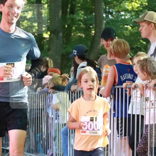 22.09.2024 - 32. Volkslauf durch das schöne Alstertal H.Heesch http://msf.ph/oto/7110832 22.09.2024 10:48:29 Ziel 5008, 5009, 5020, 5039, 5969, 5977 meine-sportfotos.de