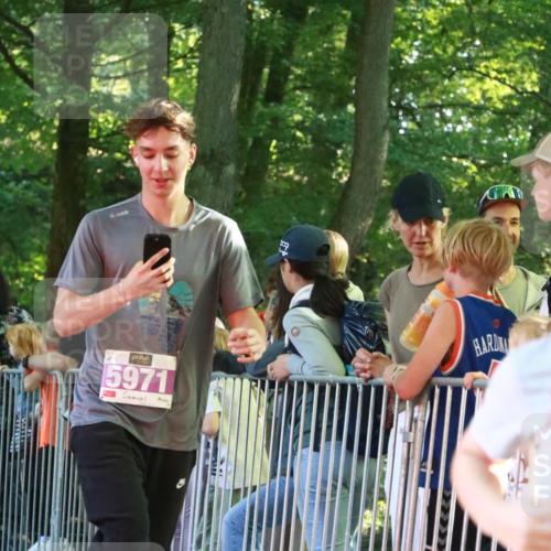 22.09.2024 - 32. Volkslauf durch das schöne Alstertal H.Heesch http://msf.ph/oto/7110888 22.09.2024 10:48:37 Ziel 5013, 5020, 5028, 5036, 5969, 5971, 5976 meine-sportfotos.de