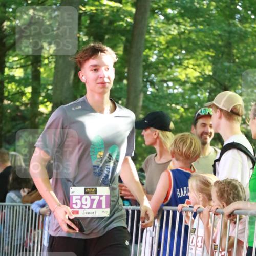 22.09.2024 - 32. Volkslauf durch das schöne Alstertal H.Heesch http://msf.ph/oto/7110892 22.09.2024 10:48:38 Ziel 5013, 5020, 5024, 5028, 5036, 5969, 5971, 5975, 5976 meine-sportfotos.de