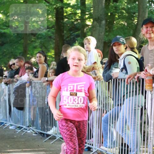 22.09.2024 - 32. Volkslauf durch das schöne Alstertal H.Heesch http://msf.ph/oto/7111063 22.09.2024 10:49:17 Ziel 5030, 5031 meine-sportfotos.de