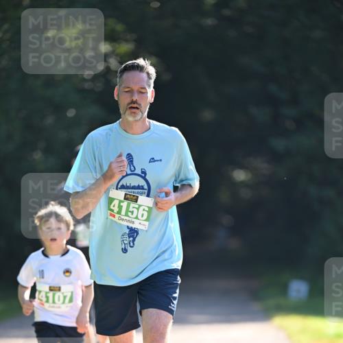 22.09.2024 - 32. Volkslauf durch das schöne Alstertal Dr. Thomas Lammeyer http://msf.ph/oto/7111110 22.09.2024 10:52:24 Laufen 4107, 4156 meine-sportfotos.de