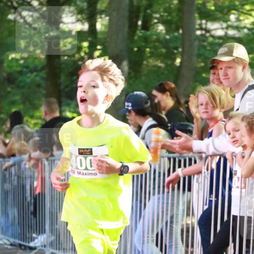 22.09.2024 - 32. Volkslauf durch das schöne Alstertal H.Heesch http://msf.ph/oto/7111151 22.09.2024 10:50:29 Ziel 4005, 4070 meine-sportfotos.de