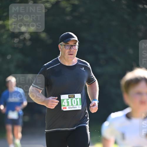22.09.2024 - 32. Volkslauf durch das schöne Alstertal Dr. Thomas Lammeyer http://msf.ph/oto/7111154 22.09.2024 10:52:27 Laufen 4101, 9, 10 meine-sportfotos.de
