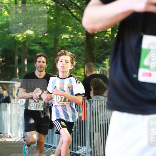 22.09.2024 - 32. Volkslauf durch das schöne Alstertal H.Heesch http://msf.ph/oto/7111221 22.09.2024 10:50:49 Ziel 4047, 4071, 4072, 4956, 4965 meine-sportfotos.de