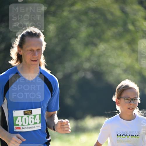 22.09.2024 - 32. Volkslauf durch das schöne Alstertal Dr. Thomas Lammeyer http://msf.ph/oto/7111316 22.09.2024 10:52:49 Laufen 7425, 4064, 4069 meine-sportfotos.de